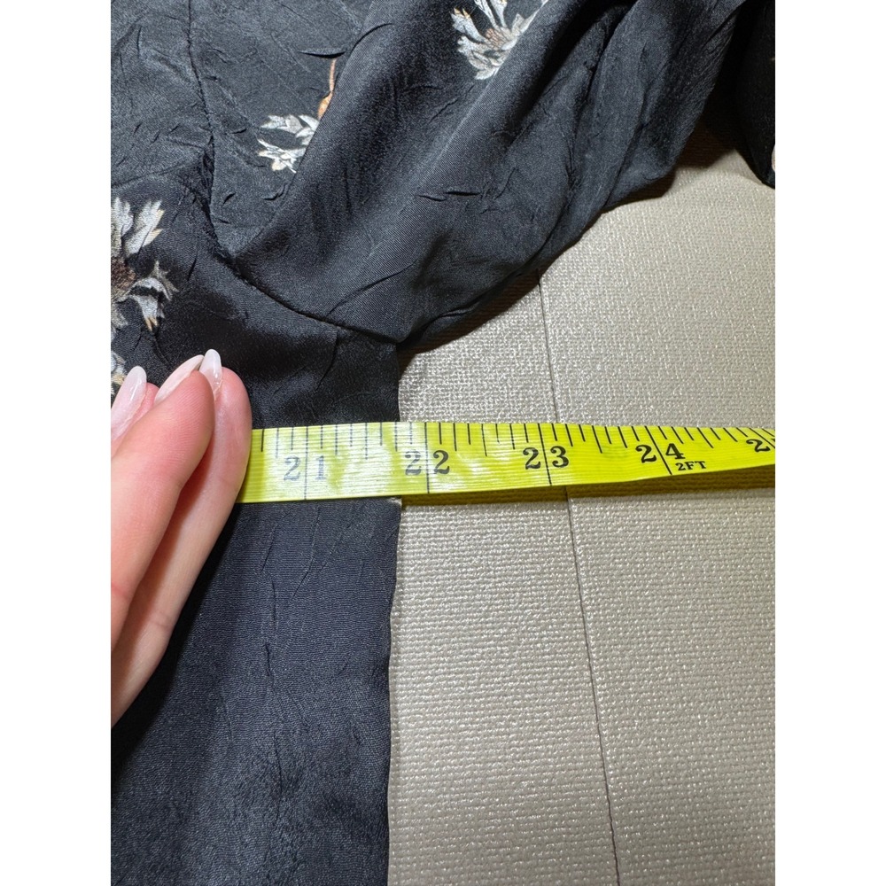 Vince Textured Floral Tie Neck Blouse Black Long Sleeve Crinkle Top Medium - Picture 10 of 11
